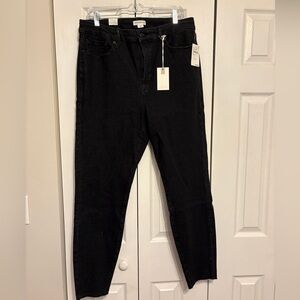 Good American Good Legs Black Raw Hem Skinny jeans